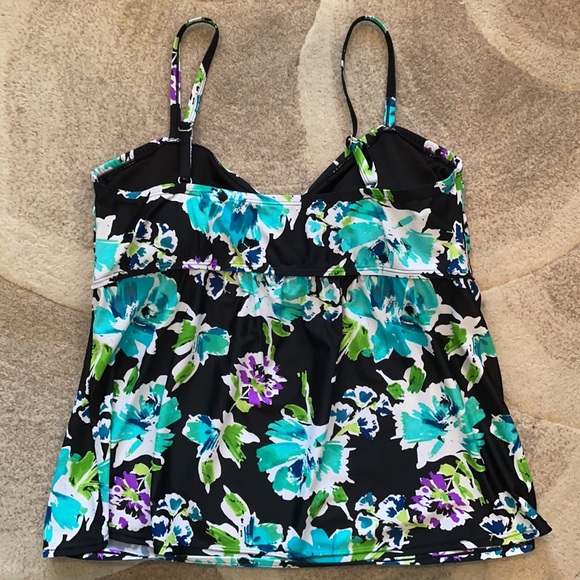 Somoma Two-piece floral/solid top 22W/bottom 16 - Picture 2 of 3